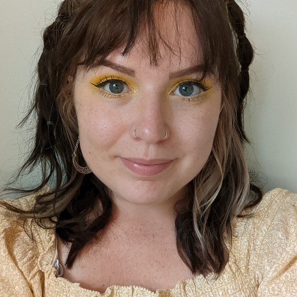 Meet your Posher, Kelly - Picture 1 of 1